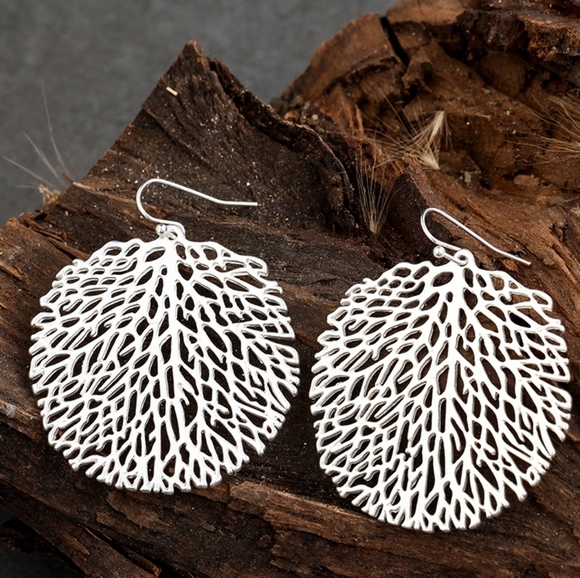 B2G1 Tree Of Life Pendant Dangle Earrings - Picture 2 of 10